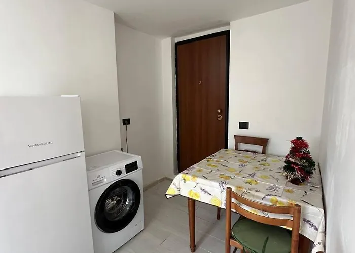 Casa Host , Fontana Candida Metro C, Vicino Tor Vergata * Rom