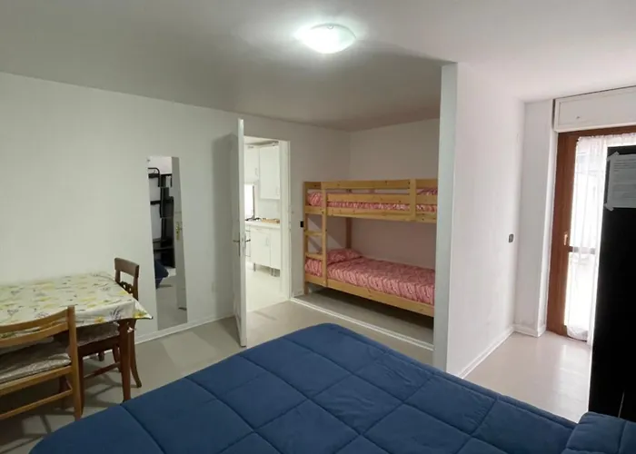 Casa Host , Fontana Candida Metro C, Vicino Tor Vergata Rom